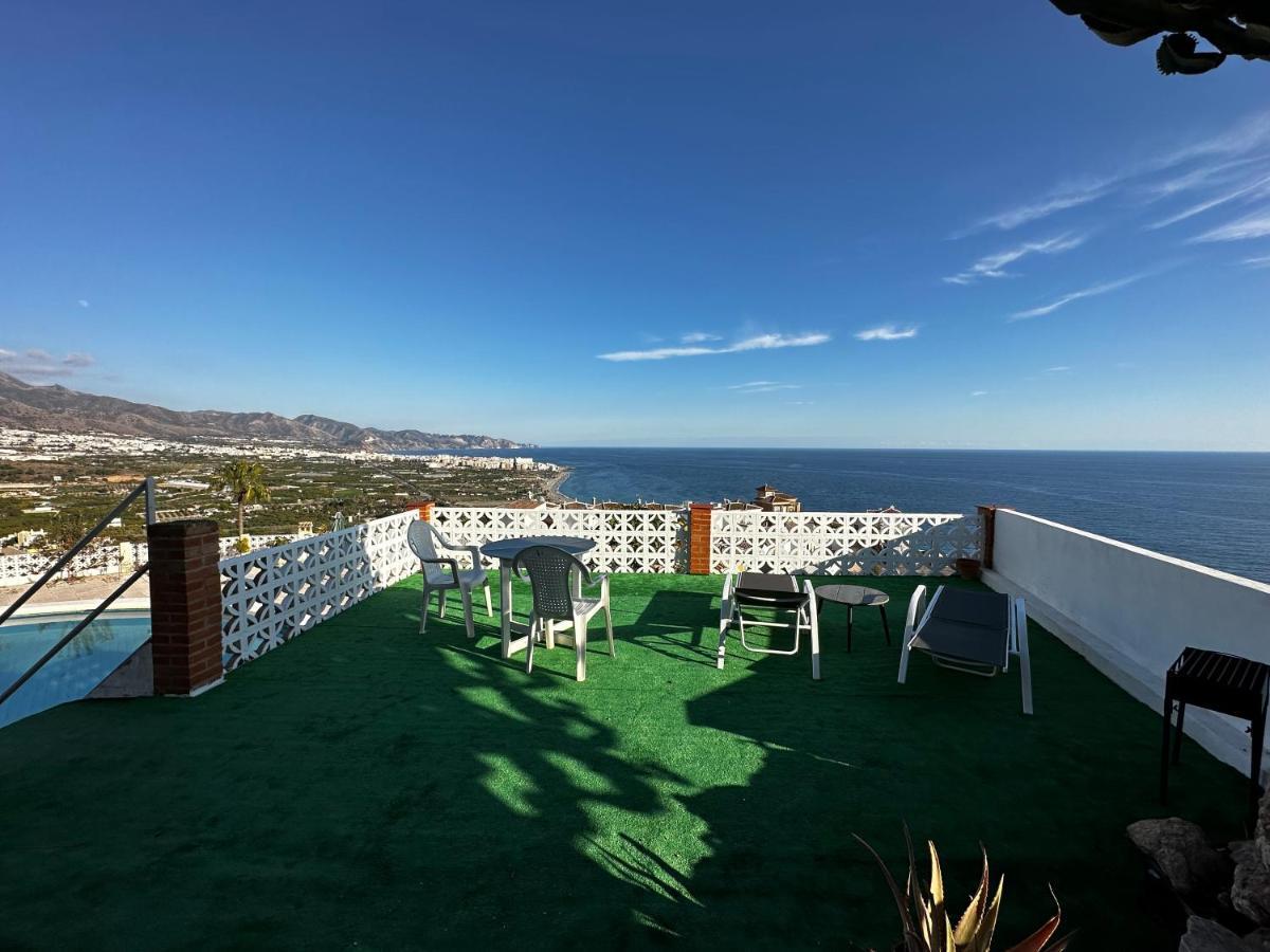 Villa Carmen Нерха Екстериор снимка